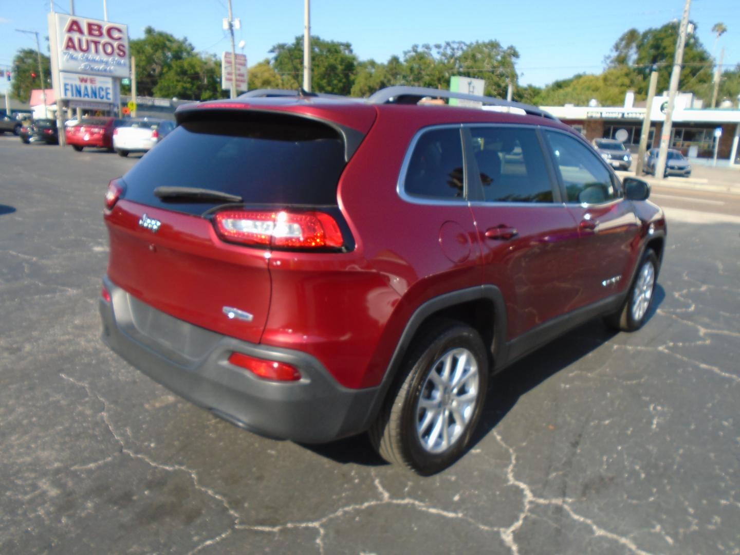 2016 Jeep Cherokee (1C4PJLCB1GW) , located at 6112 N Florida Avenue, Tampa, FL, 33604, (888) 521-5131, 27.954929, -82.459534 - Photo#3